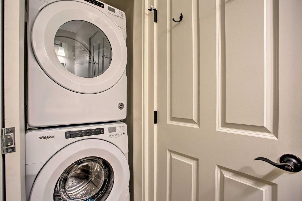 Saluda Main Street Retreat - Central Location! 외부 사진